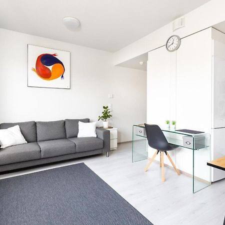 Valoisa Parvekkeellinen Kaksio, Oma Parkkipaikka Apartment Tampere Bagian luar foto